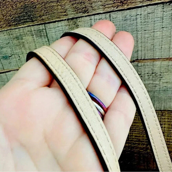 Micheal Kors Rare Medium White Tiger Jet Set Travel Tote - Picture 10 of 15